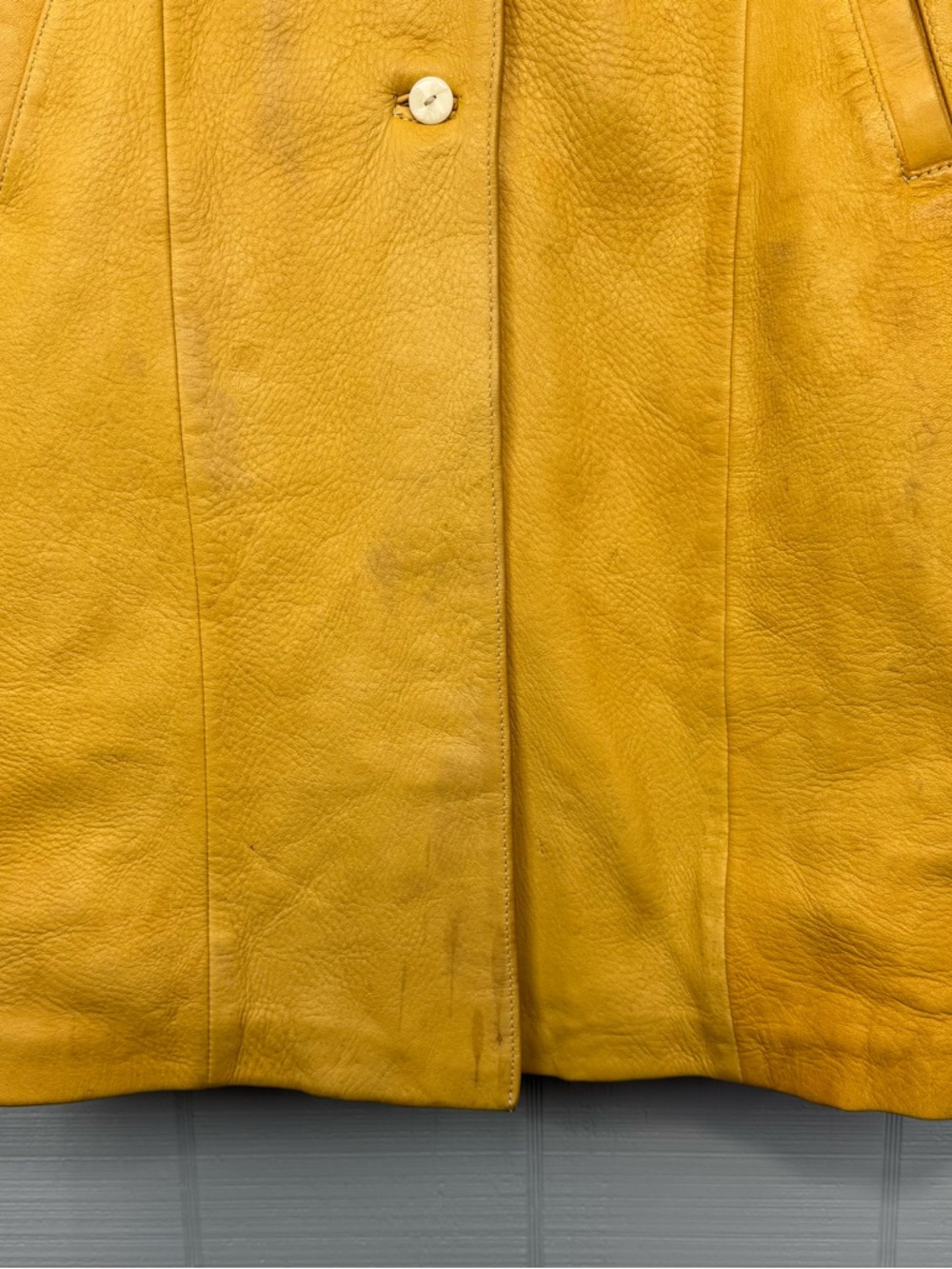 Vintage Mustard Yellow Leather Long Trench Coat Floral Embossed Design Lined 70s - Picture 4 of 11